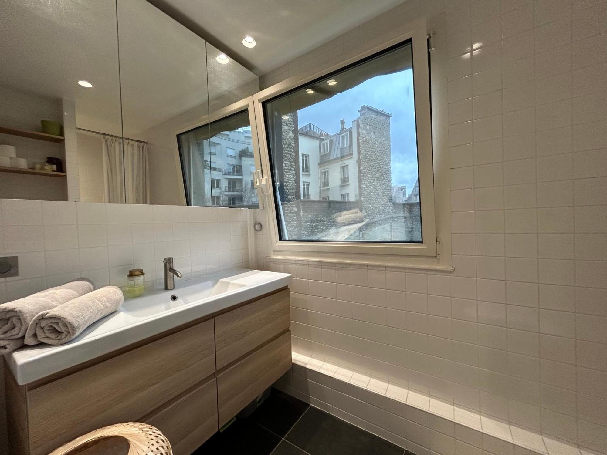 פריז Big Apartment Eiffel Tower View מראה חיצוני תמונה
