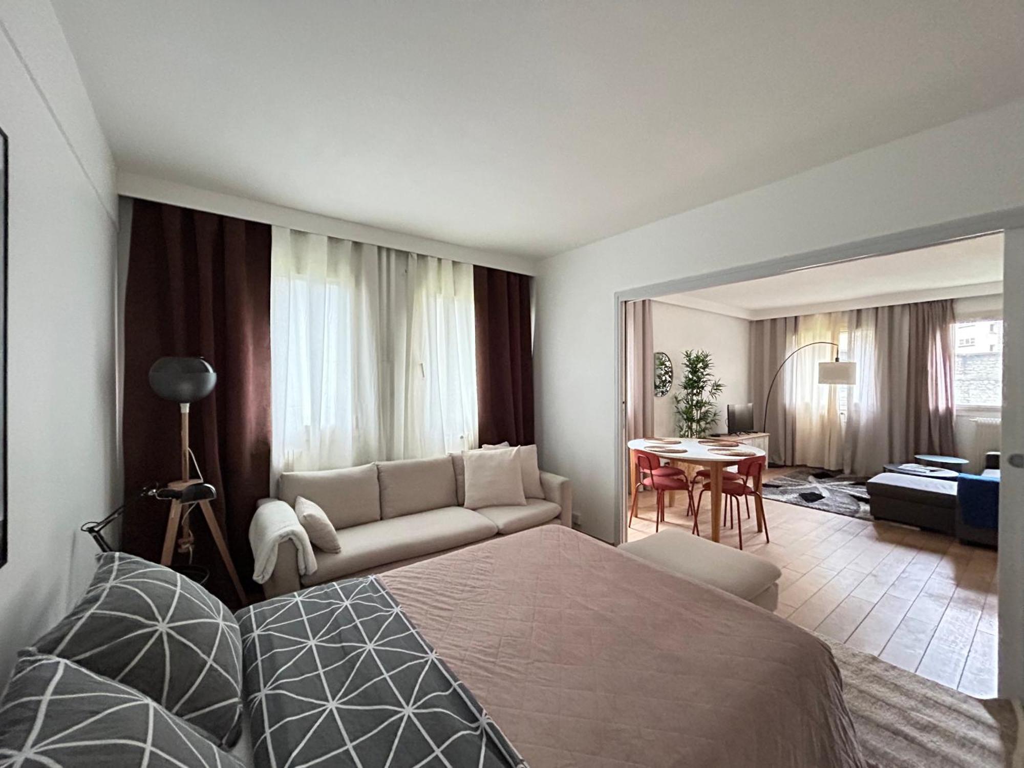 פריז Big Apartment Eiffel Tower View מראה חיצוני תמונה